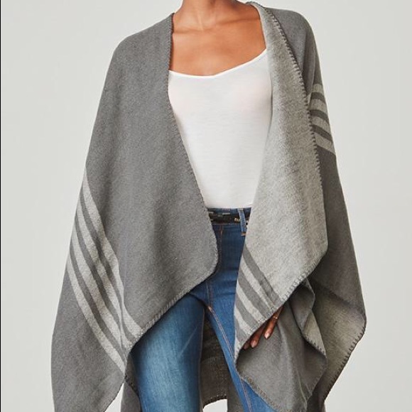 NEW B.B. Dakota Reversible Poncho - Picture 3 of 8